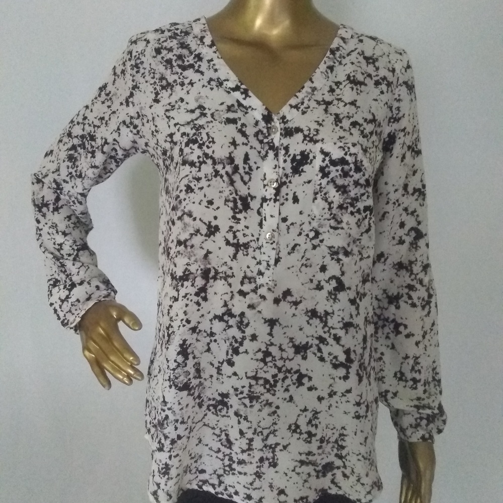 ✴️✴️Mossimo Black & White XS Great Work Blouse